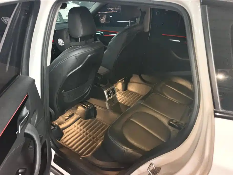 BMW X1 2017 — фото 11