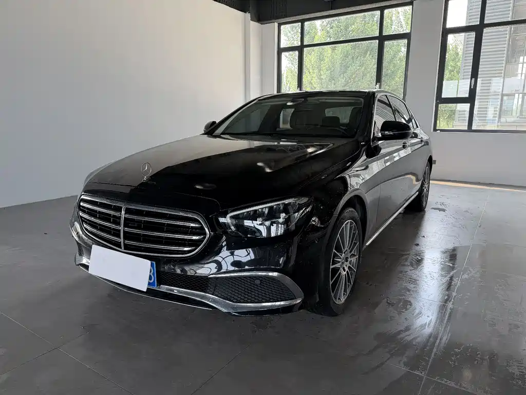 Mercedes-Benz E-Class 2022 — фото 1