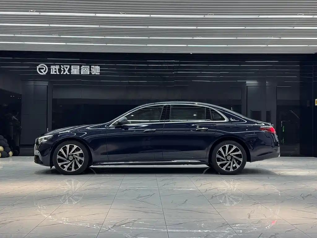 Mercedes-Benz E-Class 2023