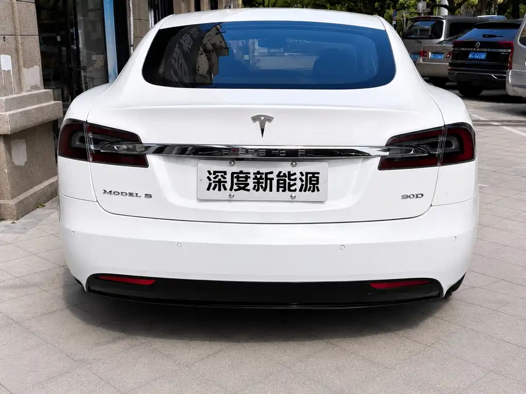 Tesla Model S 2016 — фото 9