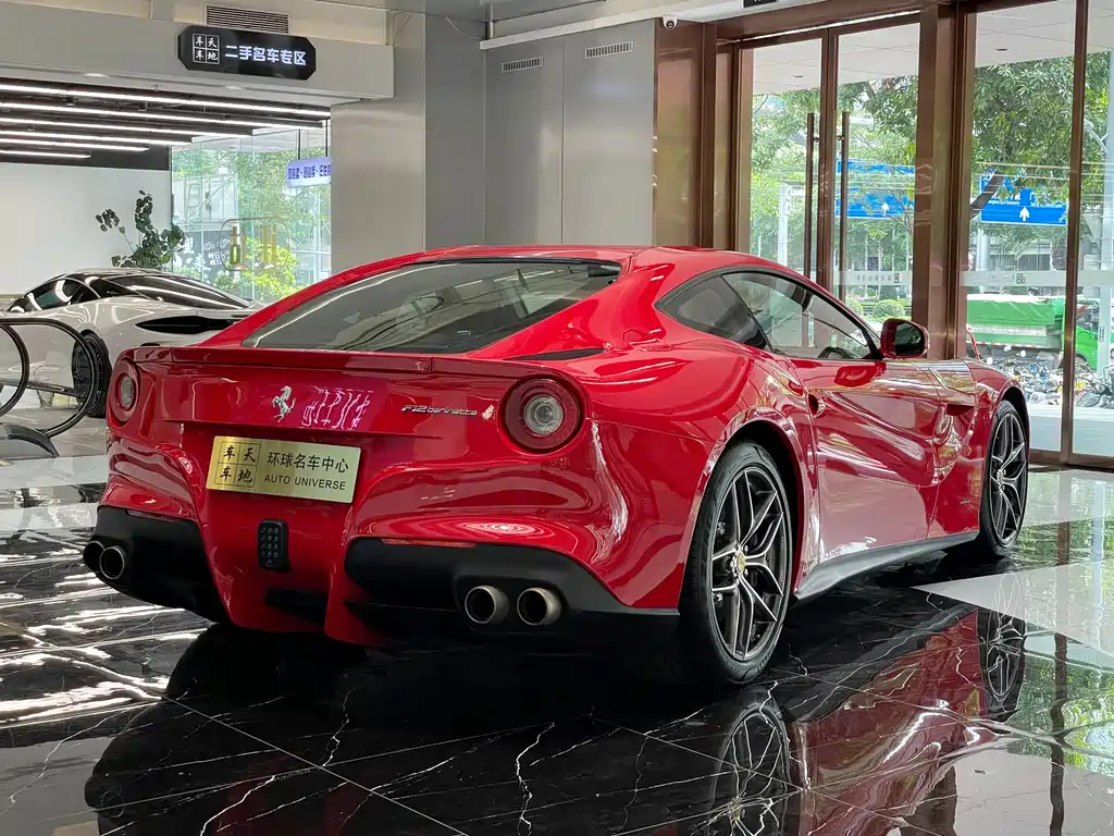 Ferrari F12berlinetta 2016 — фото 13