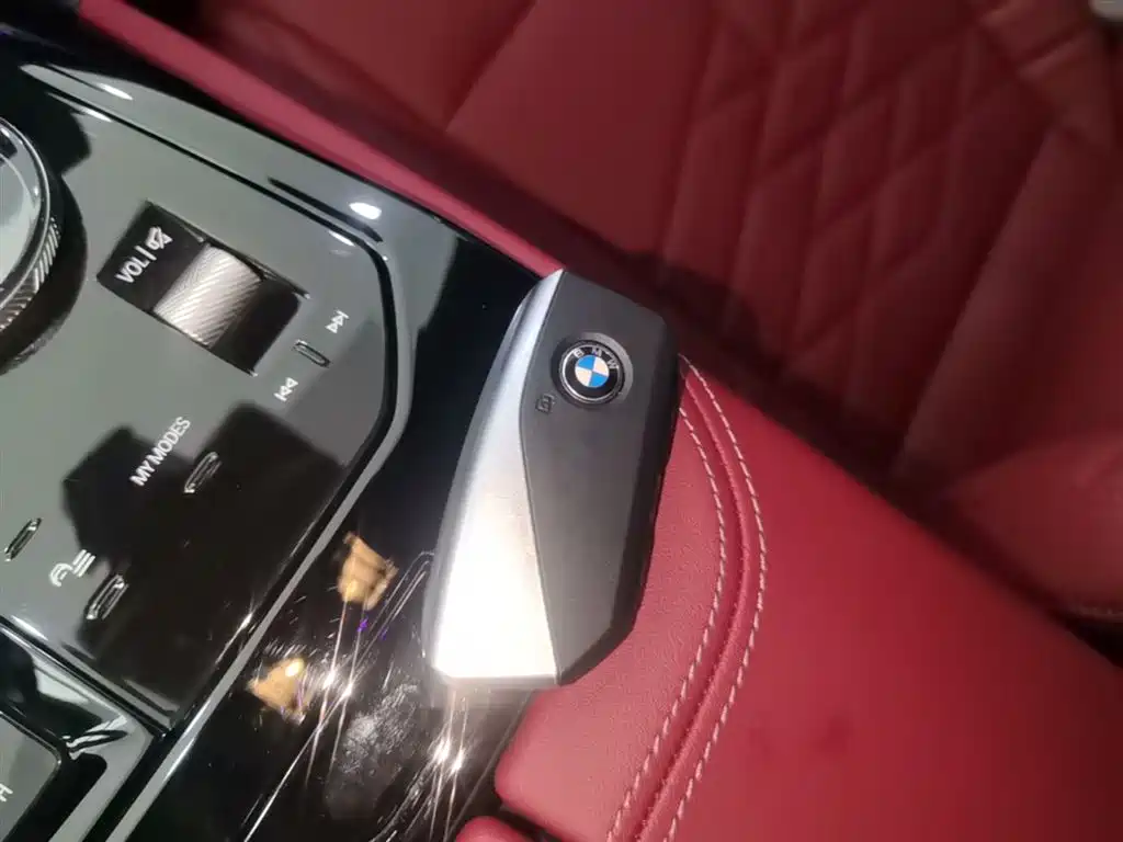 BMW i5 2025 — фото 9