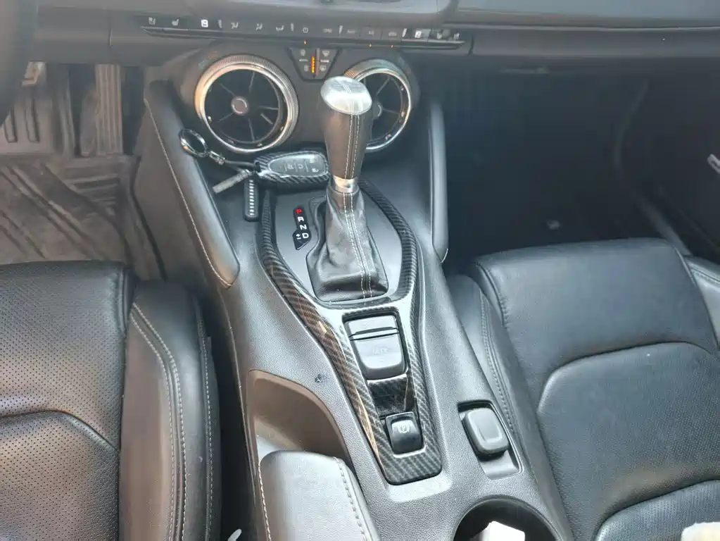 Chevrolet Camaro 2018 — фото 11