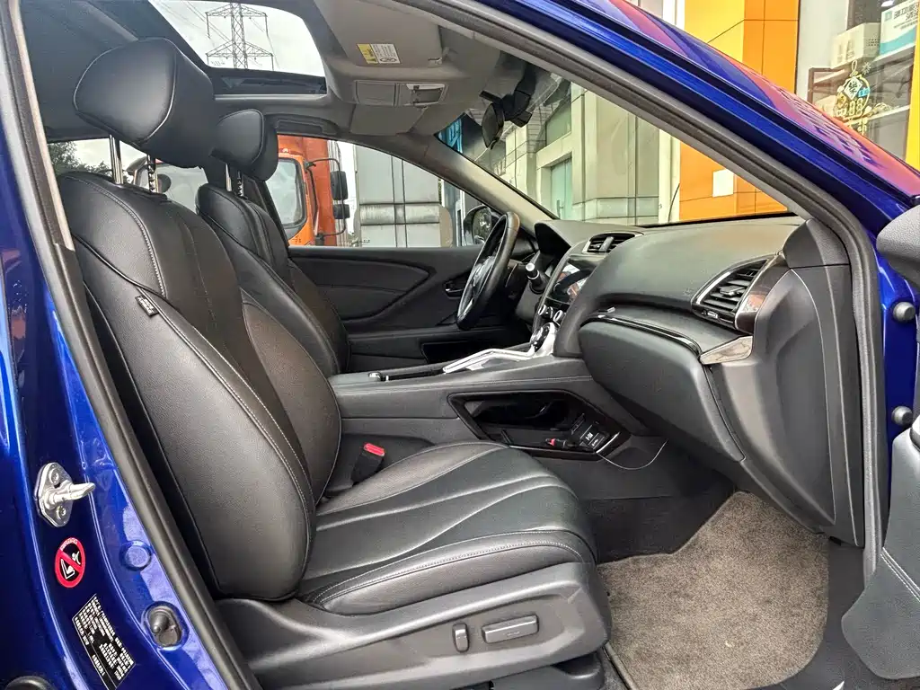 Acura CDX 2016 — фото 11