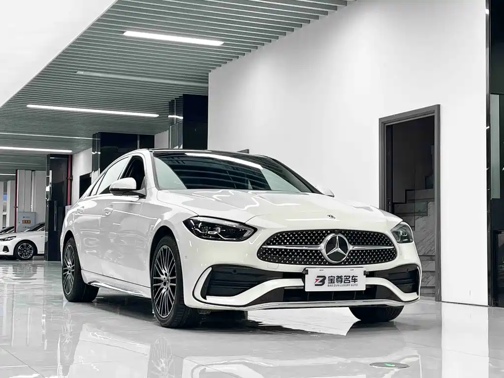 Mercedes-Benz C-Class 2024 — фото 3