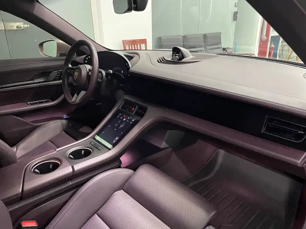 Porsche Taycan 2020
