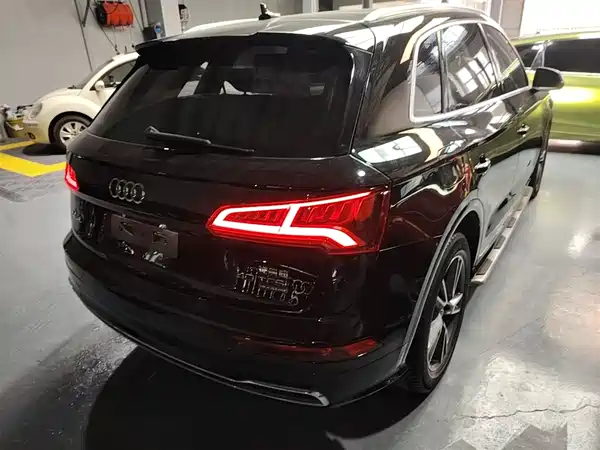 Audi Q5L 2020