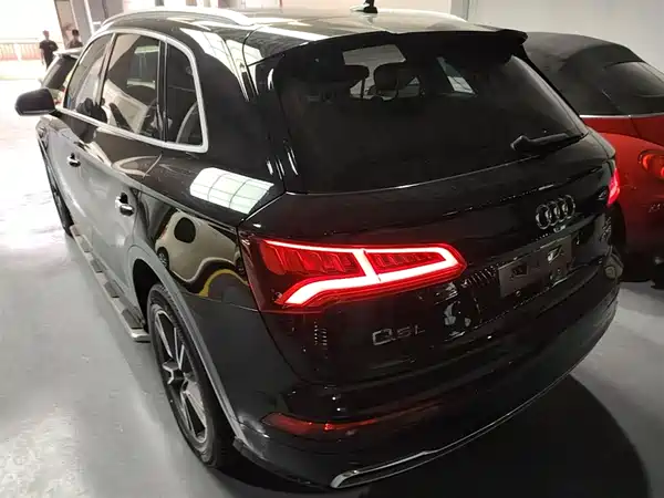 Audi Q5L 2020