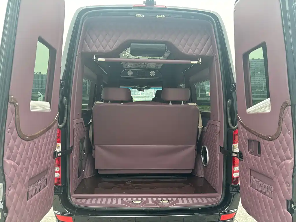 Mercedes-Benz Sprinter 2018 — фото 12