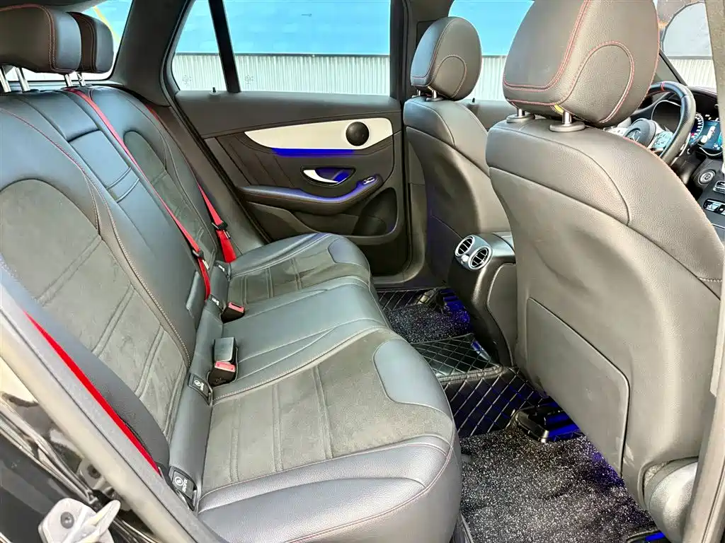 Mercedes-Benz GLC AMG 2023 — фото 24