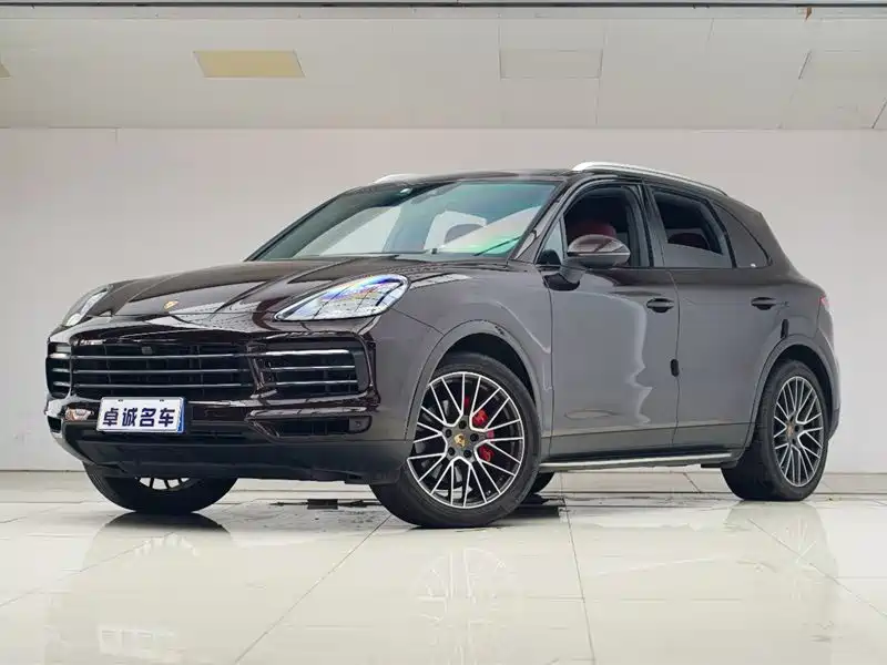 Porsche Cayenne 2020 — фото 1