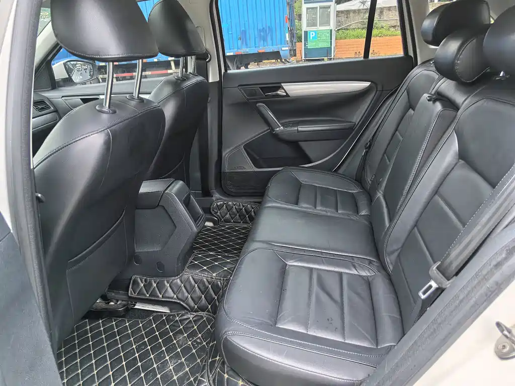 Volkswagen Gran Lavida 2015 — фото 10
