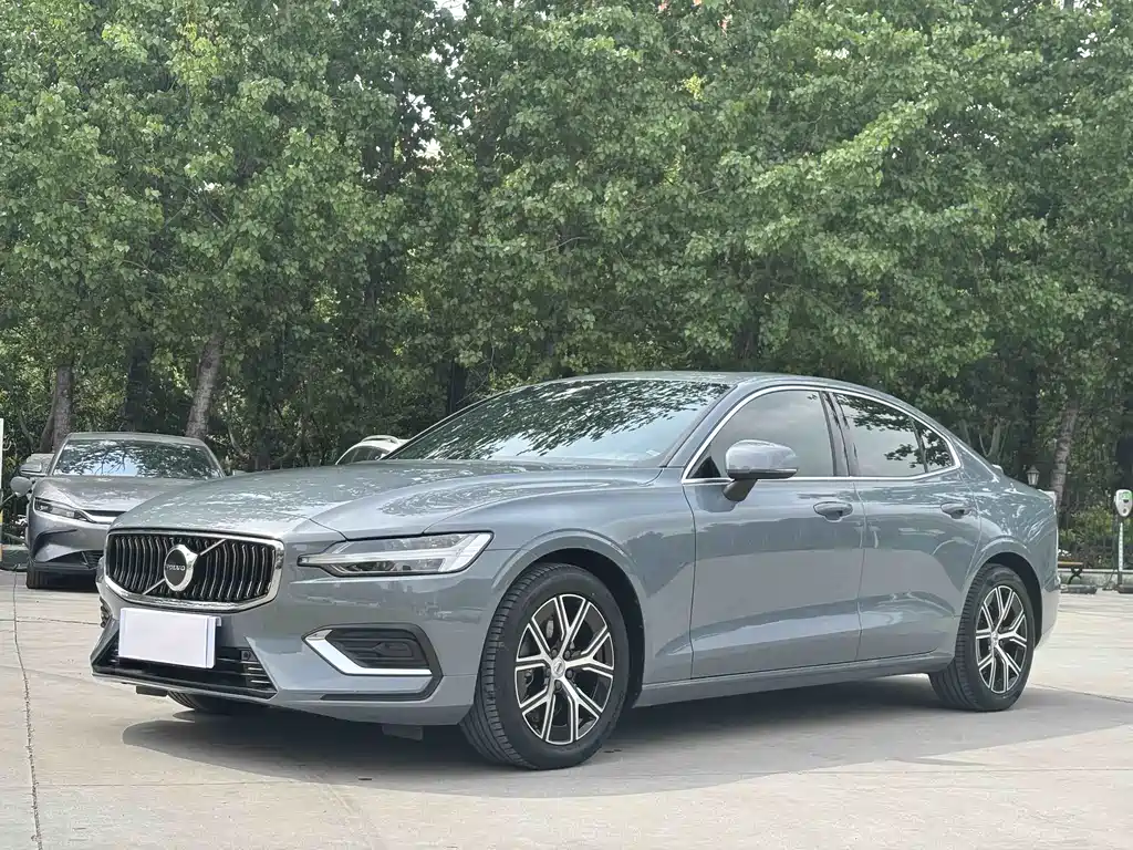 Volvo S60 2024