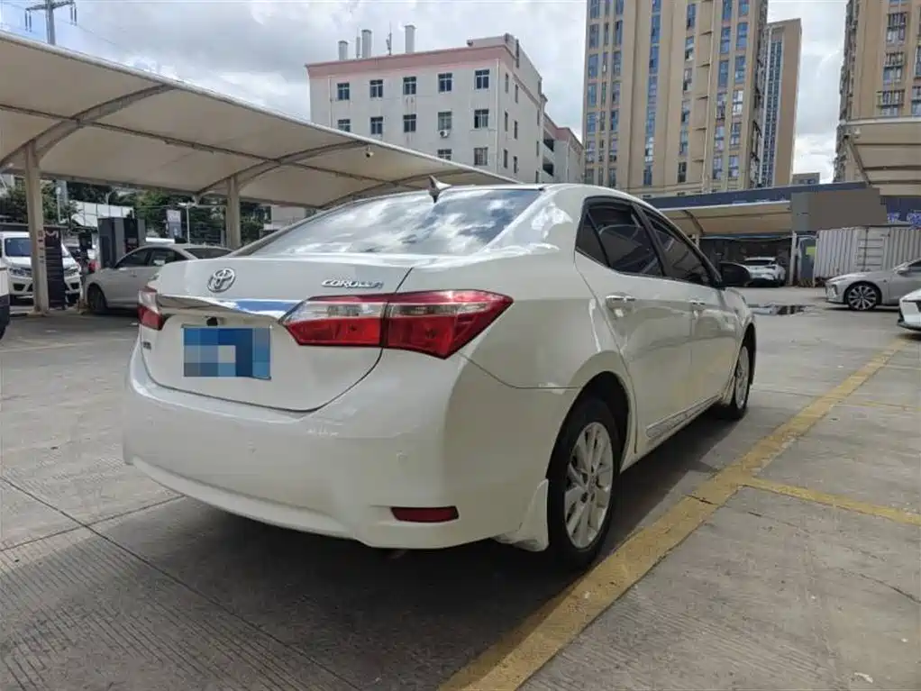 Toyota Corolla 2015