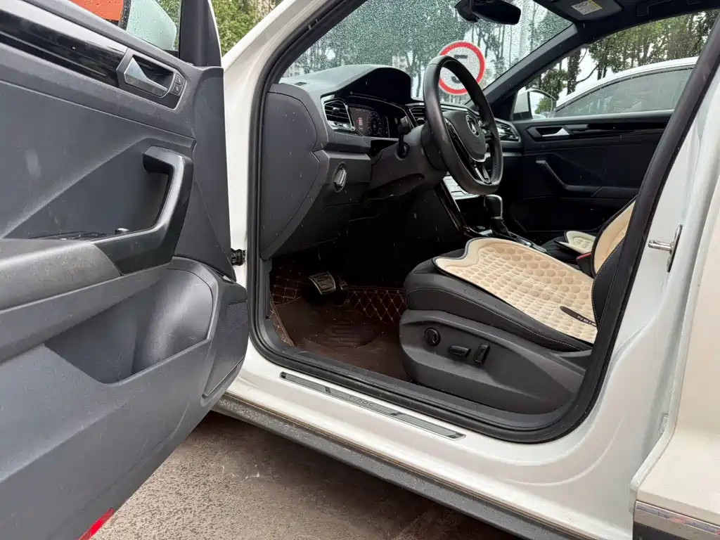 Volkswagen T-Roc 2022