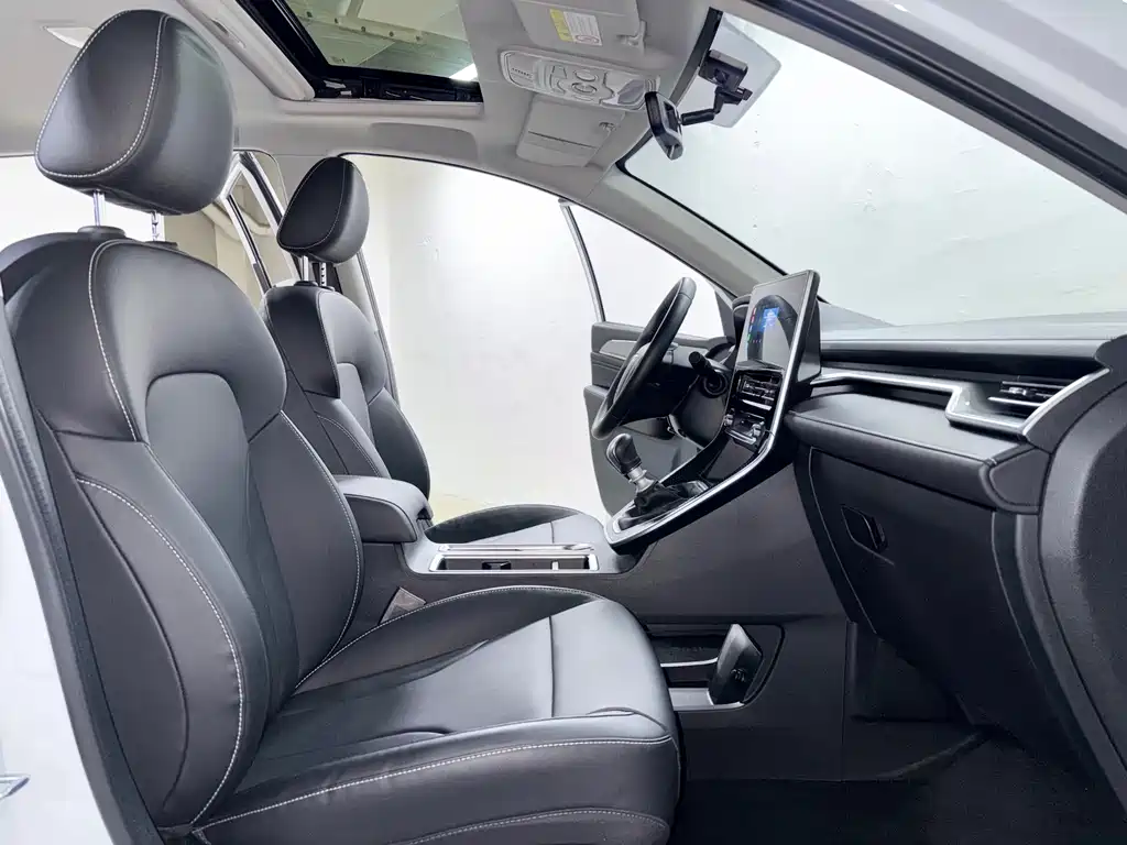 Haval M6 2023 — фото 10