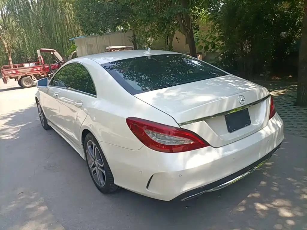 Mercedes-Benz CLS 2015 — фото 23