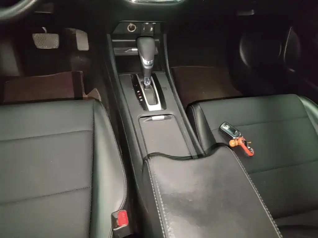 Honda Jade 2015 — фото 14