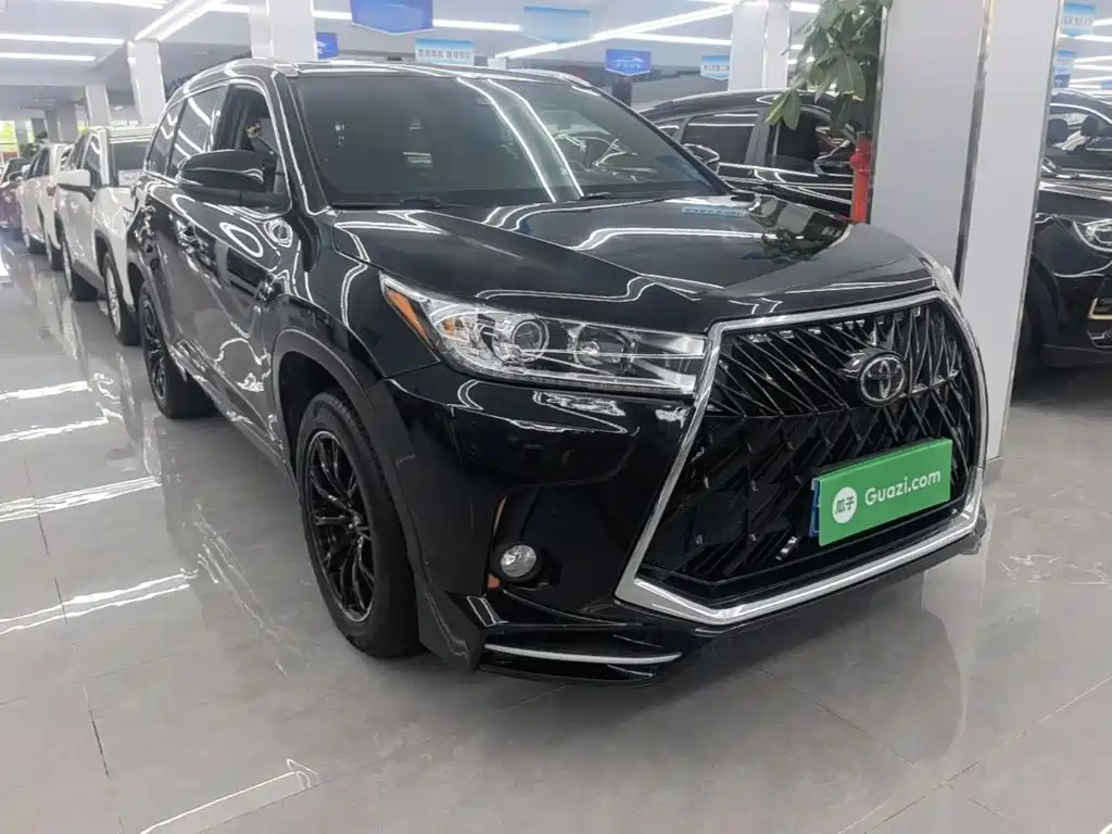 Toyota Highlander 2021