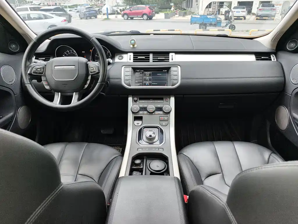 Land Rover Evoque 2015 — фото 4