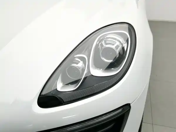 Porsche Macan 2015