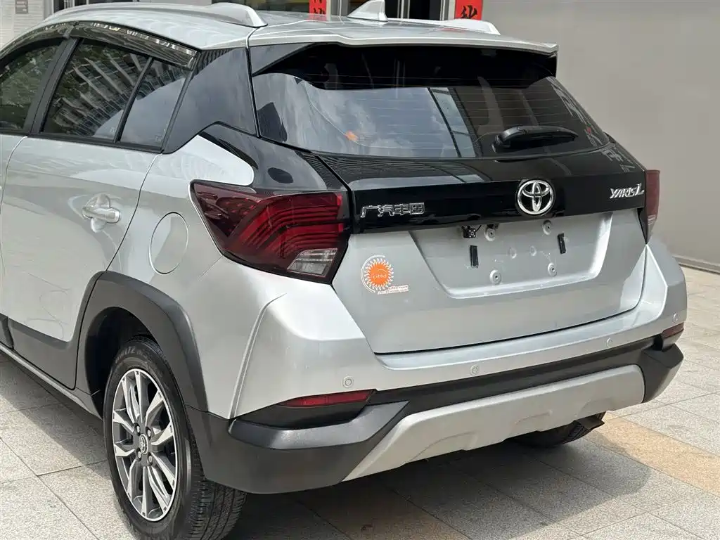 Toyota Yaris L 2021 — фото 21
