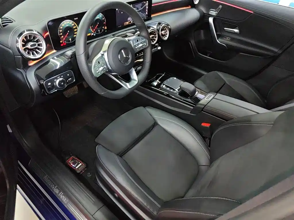Mercedes-Benz A-Class 2020 — фото 15
