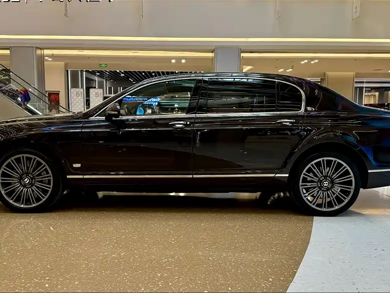 Bentley Flying Spur 2011 — фото 10