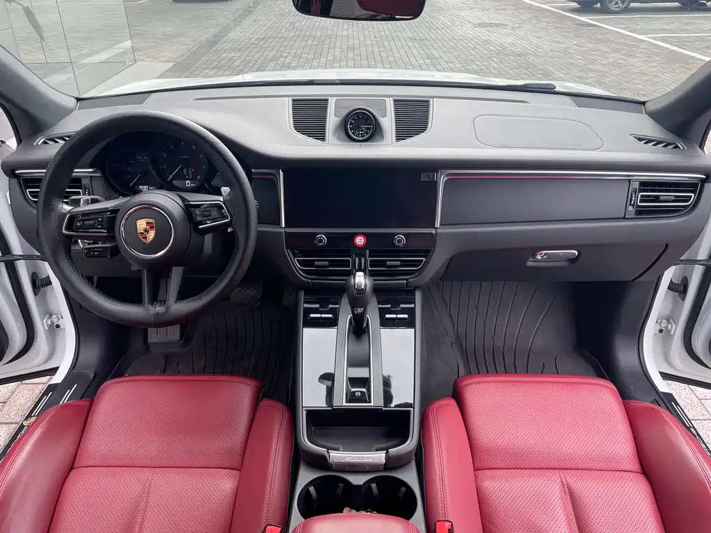 Porsche Macan 2023 — фото 14