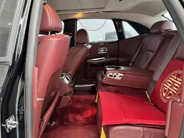Rolls-Royce Ghost 2010