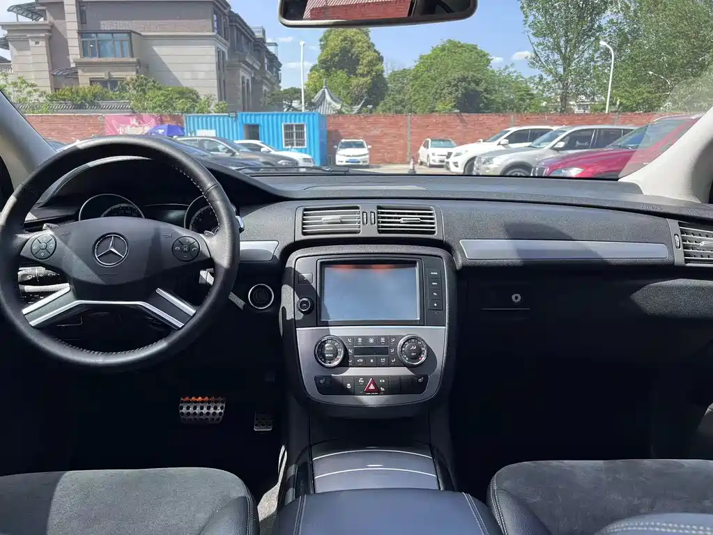 Mercedes-Benz R-Class 2015 — фото 11