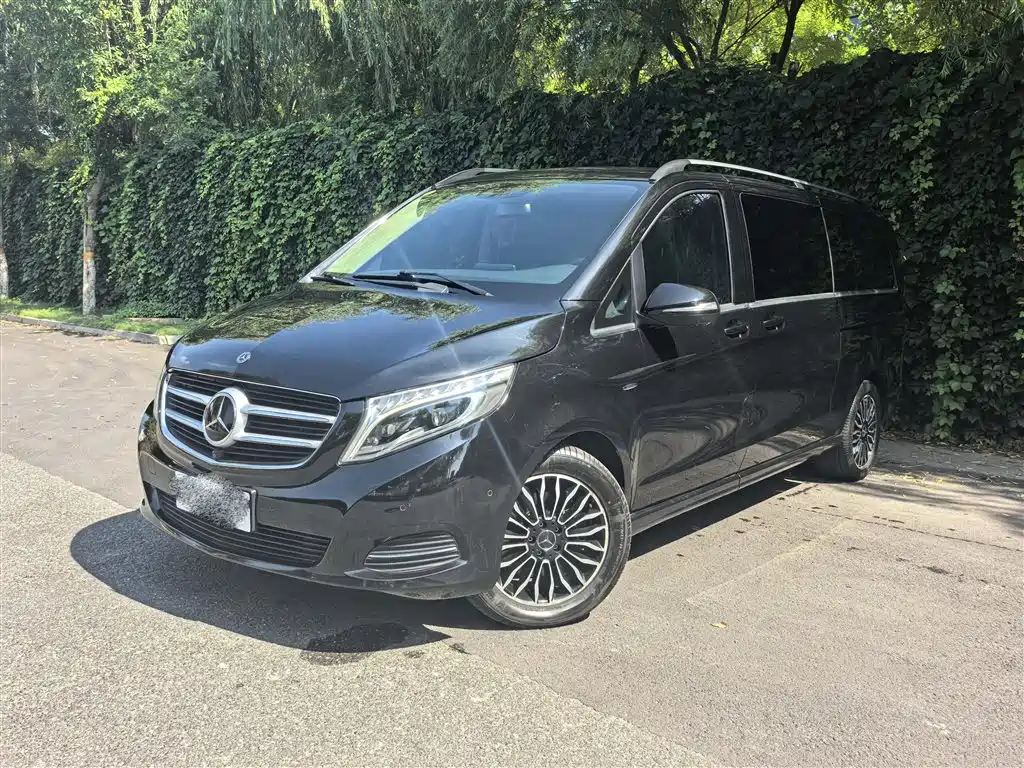 Mercedes-Benz V-Class 2018 — фото 1