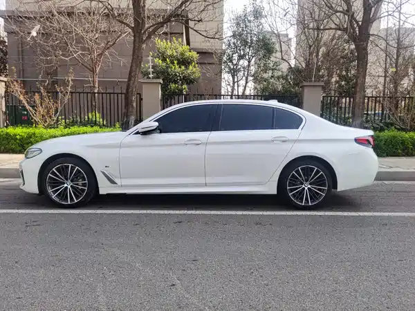 BMW 5 Series 2023