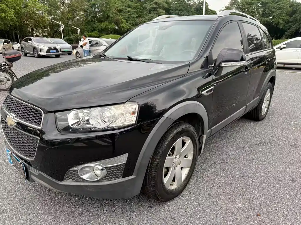 Chevrolet Captiva 2014 — фото 1
