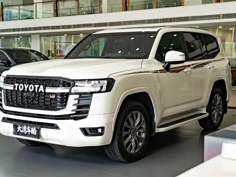 Toyota Land Cruiser 2024 — фото 3