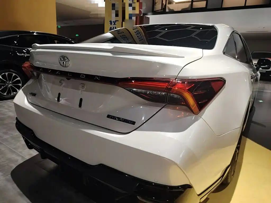 Toyota Avalon 2021