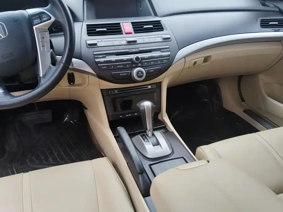 Honda Crosstour 2013 — фото 16