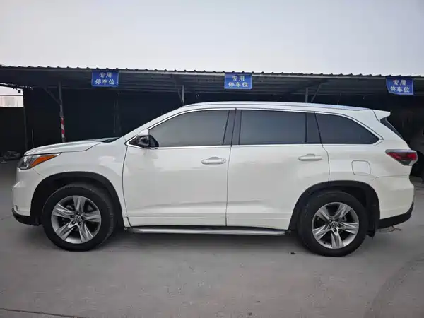 Toyota Highlander 2015