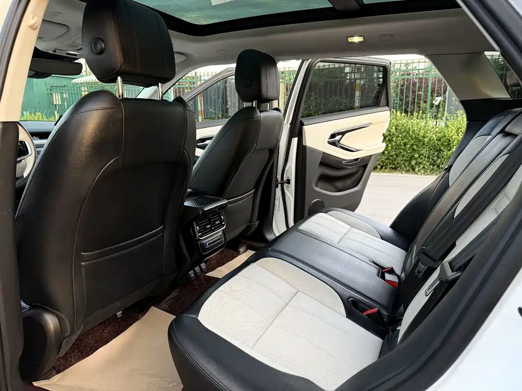 Land Rover Evoque 2022 — фото 12