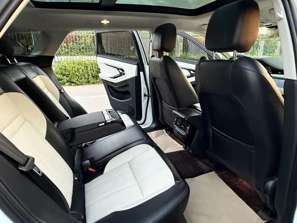 Land Rover Evoque 2022 — фото 14