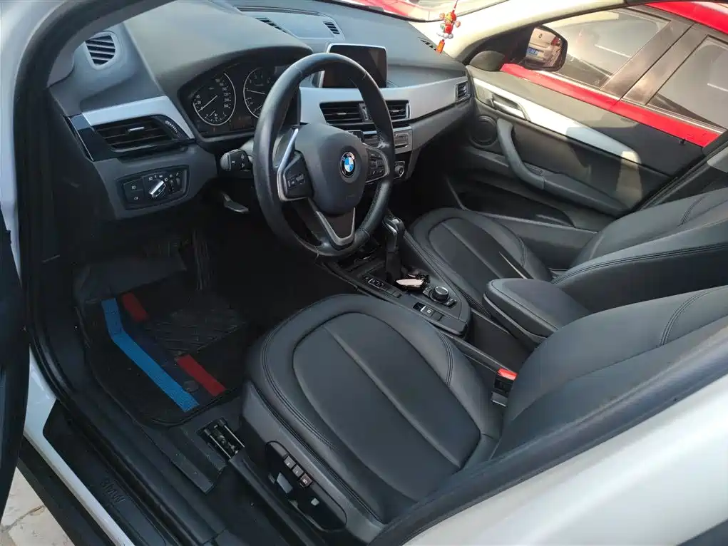 BMW X1 2018 — фото 15