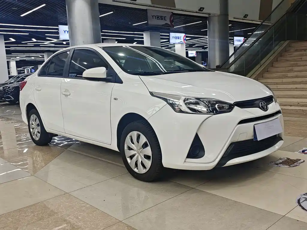 Toyota Yaris L 2021 — фото 3