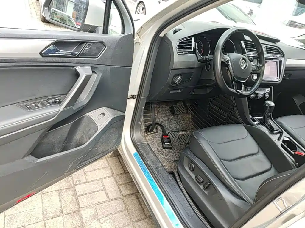 Volkswagen Tiguan L 2018 — фото 16