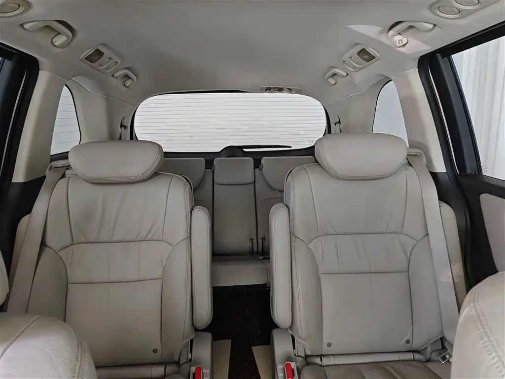 Honda Odyssey 2017 — фото 15