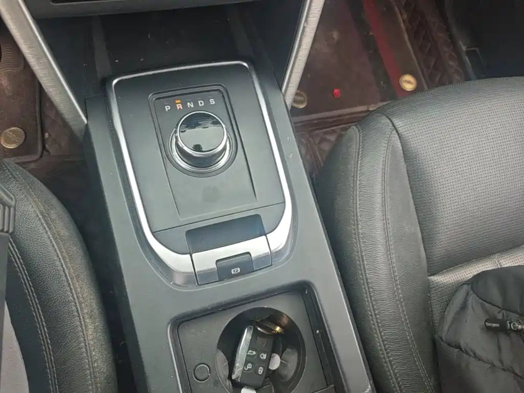 Land Rover Discovery Sport 2017 — фото 14