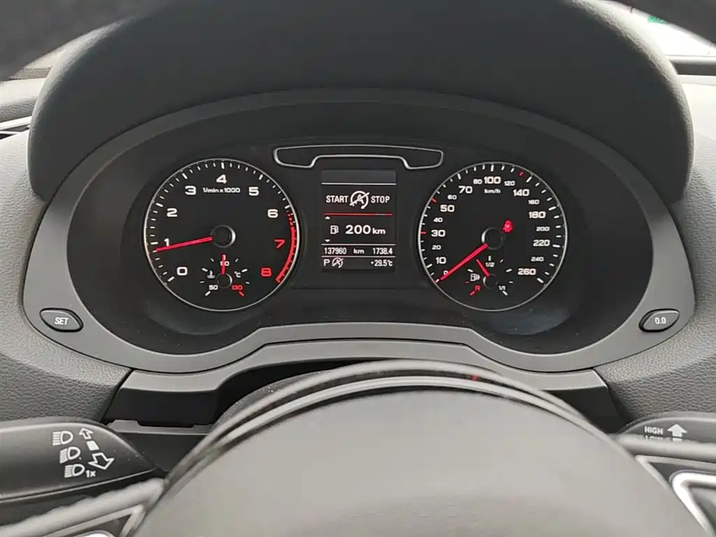 Audi Q3 2014 — фото 12