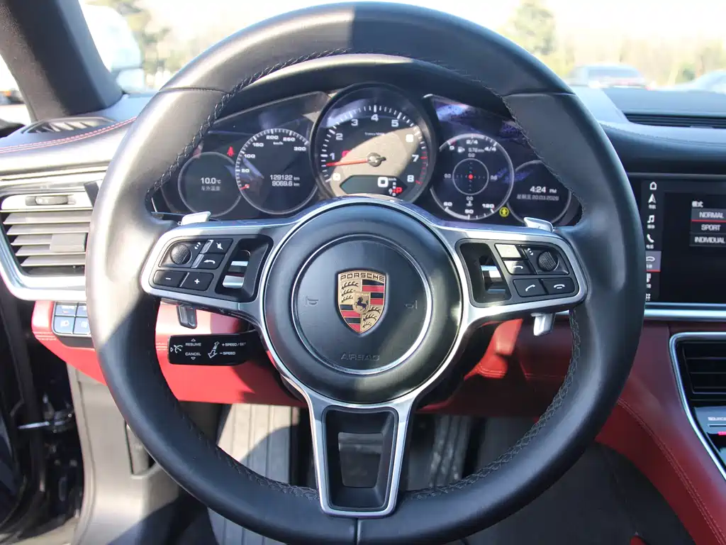 Porsche Panamera 2018 — фото 20