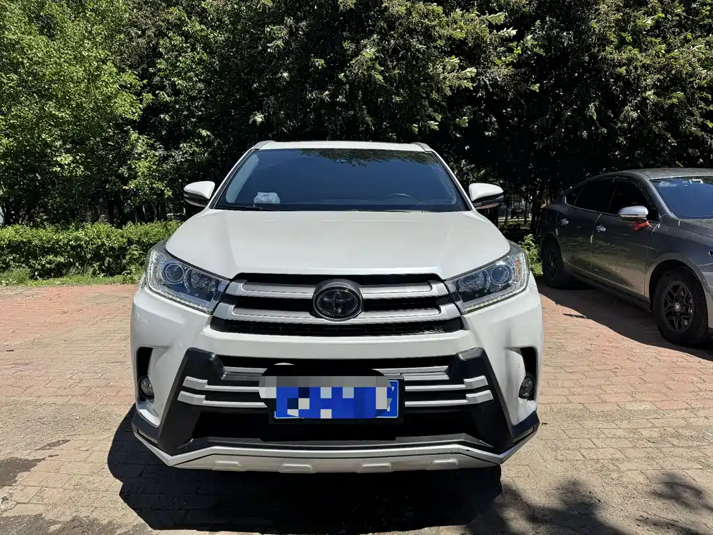 Toyota Highlander 2021 — фото 2