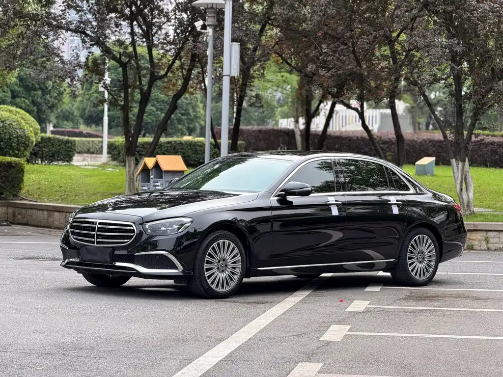 Mercedes-Benz E-Class 2022 — фото 4