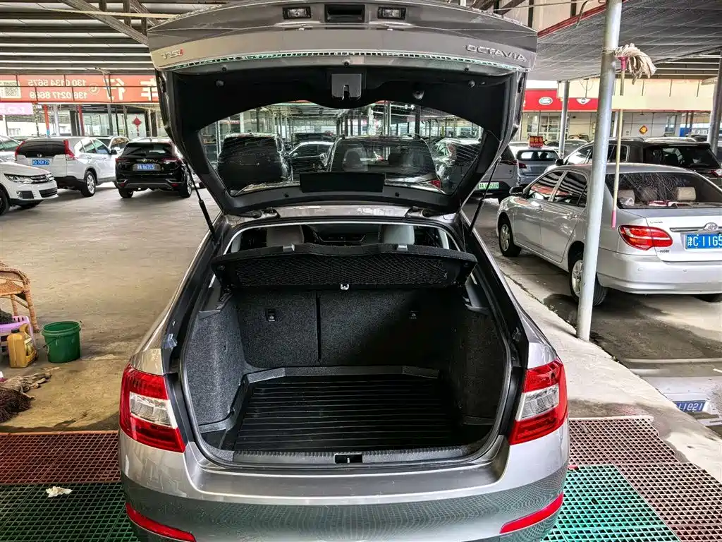 Skoda Octavia 2014 — фото 12